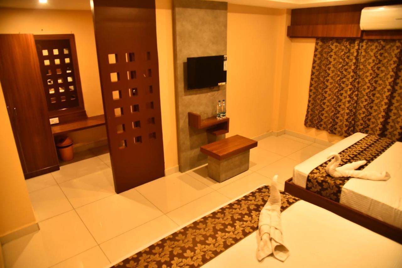 Hotel Four Seasons Велангани Екстериор снимка