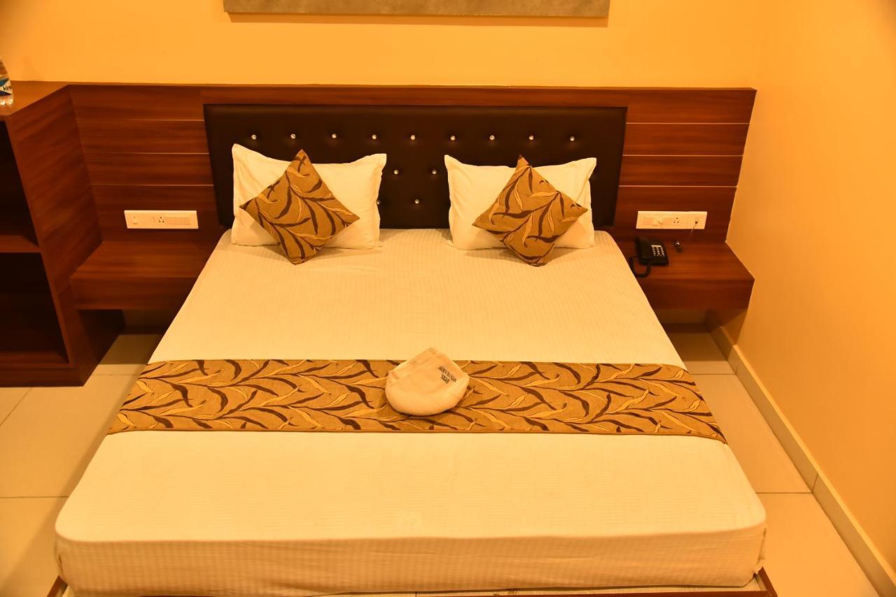 Hotel Four Seasons Велангани Екстериор снимка